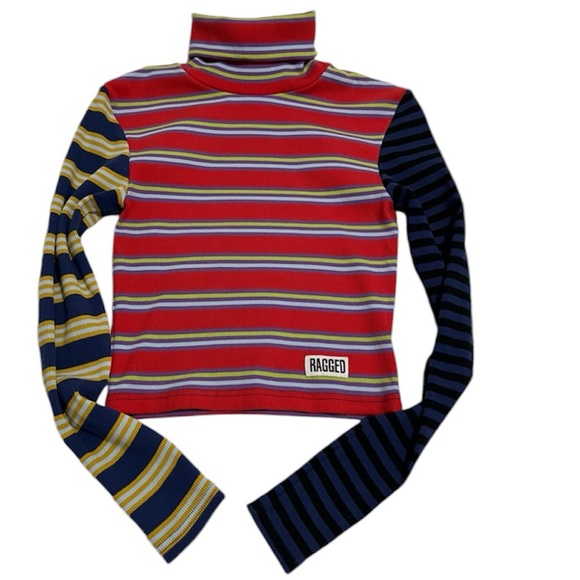 RAGGED JEANS FIGURE TOP - Picture 2 of 14